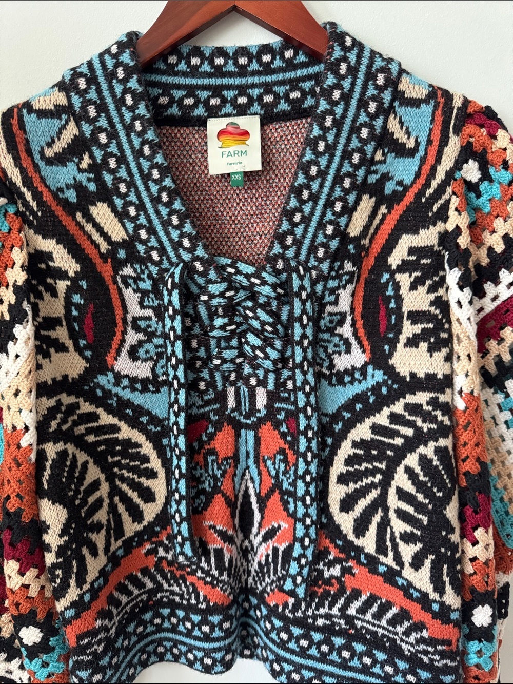 Farm Rio crochet-construction V-neck sweater XXS - Picture 5 of 14